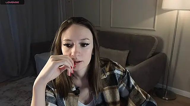 Snapshot of cutienaughtygirl chatting on 11/19/25, 08:25 cutienaughtygirl online show from 11/19/25, 08:25