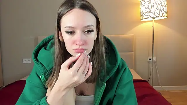 Snapshot of cutienaughtygirl chatting on 12/05/25, 09:40 cutienaughtygirl online show from 12/05/25, 09:40