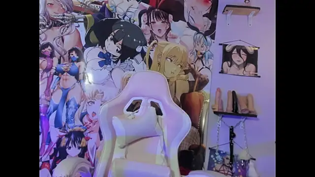 Kylie Moan online show from 10/12/25, 04:33