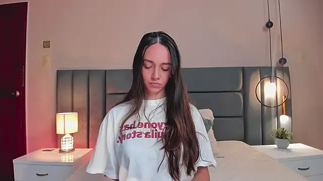 Snapshot of IremLee_ chatting on 09/25/25, 09:29 IremLee online show from 09/25/25, 09:29