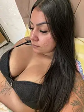julianamascarada online show from 06/15/26, 04:20