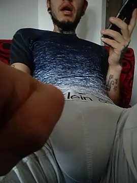 Snapshot of Tattoboy19cm chatting on 12/16/25, 05:18 Tattoboy19cm online show from 12/16/25, 05:18