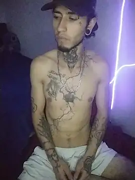 Snapshot of Tattoboy19cm chatting on 02/20/26, 06:26 Tattoboy19cm online show from 02/20/26, 06:26