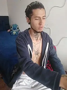 Snapshot of Tattoboy19cm chatting on 02/20/26, 07:58 Tattoboy19cm online show from 02/20/26, 07:58