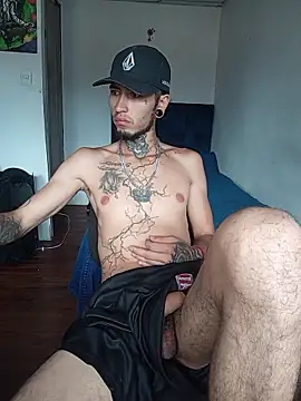 Snapshot of Tattoboy19cm chatting on 04/09/26, 04:56 Tattoboy19cm online show from 04/09/26, 04:56