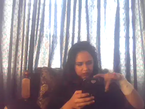 cute indianxo online show from 11/25/25, 09:42