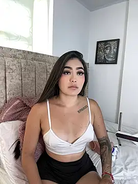 EmiilyEvans  online show from 07/25/26, 08:39