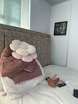 EmiilyEvans  online show from 07/31/26, 07:24