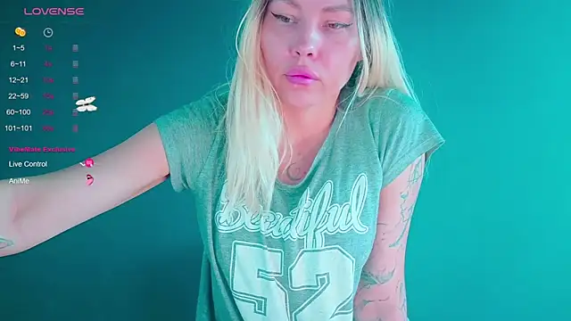 frankiefoxie  online show from 10/24/25, 03:03