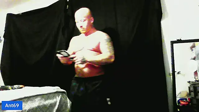 AntMeich6969 online show from 09/28/25, 11:54