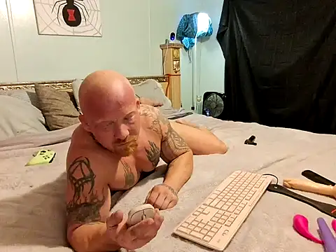 AntMeich6969 online show from 10/15/25, 08:31