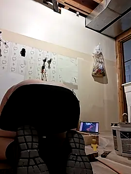 Snapshot of lovemedirty chatting on 09/23/25, 05:43 lovemedirty online show from 09/23/25, 05:43