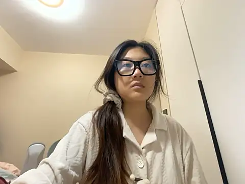 xena0501 online show from 11/26/25, 05:30