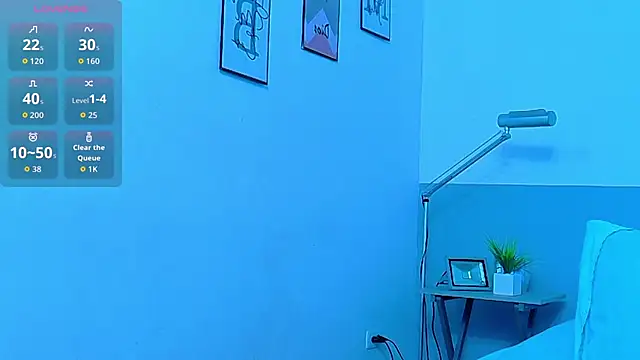 Snapshot of cutepetitee chatting on 11/20/25, 08:08 cutepetitee online show from 11/20/25, 08:08