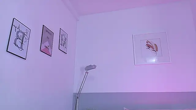 cutepetitee online show from 05/20/26, 07:42