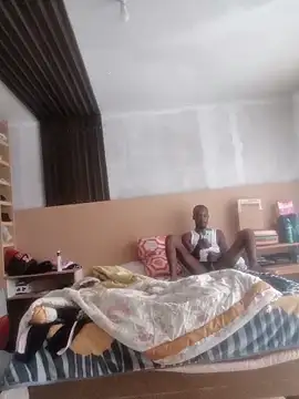 Snapshot of Pnice chatting on 12/14/25, 08:30 Pnice online show from 12/14/25, 08:30