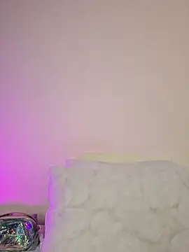 Snapshot of AmaiaSalvatore chatting on 10/03/25, 08:17 AmaiaSalvatore online show from 10/03/25, 08:17