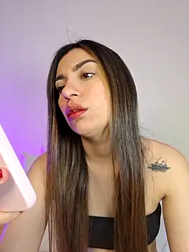 Snapshot of AmaiaSalvatore chatting on 10/16/25, 10:22 AmaiaSalvatore online show from 10/16/25, 10:22