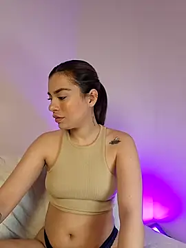 Snapshot of AmaiaSalvatore chatting on 12/01/25, 11:32 AmaiaSalvatore online show from 12/01/25, 11:32