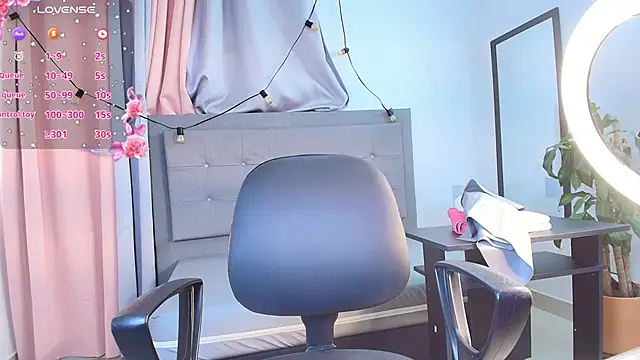 saray reese online show from 09/19/25, 12:39