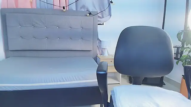 saray reese online show from 09/22/25, 12:07