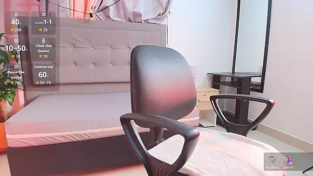 saray reese online show from 10/29/25, 01:02