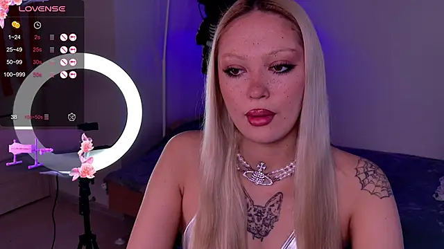 Snapshot of LeksaCandy chatting on 11/16/25, 03:12 LeksaCandy online show from 11/16/25, 03:12