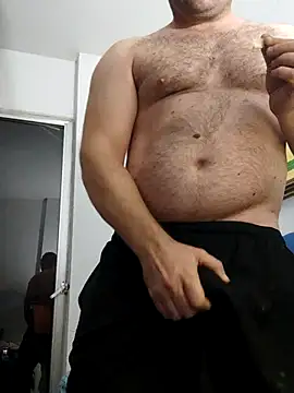 Snapshot of Parejabdsm90 chatting on 10/31/25, 01:28 Parejabdsm90 online show from 10/31/25, 01:28