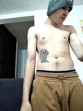 Snapshot of Loveshady981 chatting on 11/18/25, 08:57 Loveshady981 online show from 11/18/25, 08:57