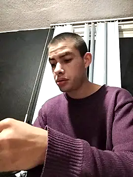 Snapshot of Loveshady981 chatting on 12/16/25, 04:50 Loveshady981 online show from 12/16/25, 04:50