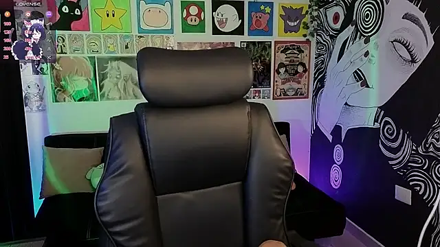 Yuhwan  online show from 11/27/25, 05:48