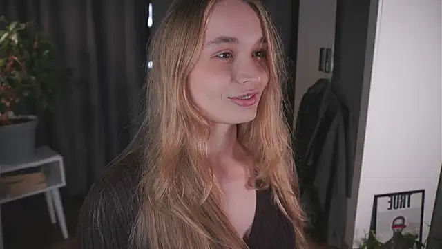 lisa schiele online show from 10/24/25, 08:27