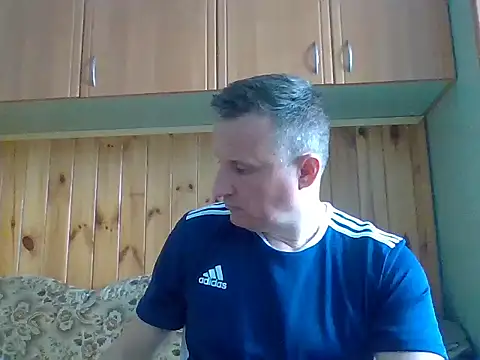 Maksymilian1 online show from 04/12/26, 10:09