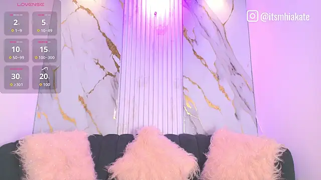 Snapshot of Mhiaa_Sweet chatting on 10/06/25, 12:02 Mhiaa Sweet online show from 10/06/25, 12:02