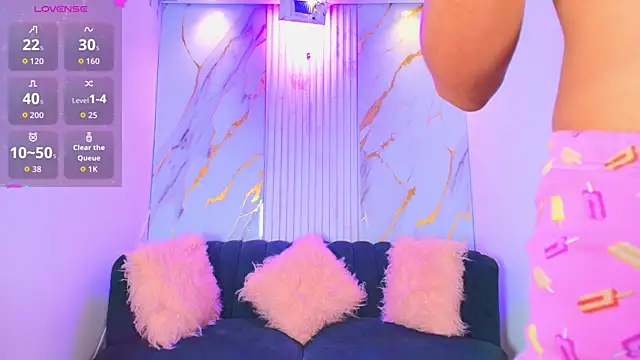 Snapshot of Mhiaa_Sweet chatting on 10/27/25, 12:20 Mhiaa Sweet online show from 10/27/25, 12:20