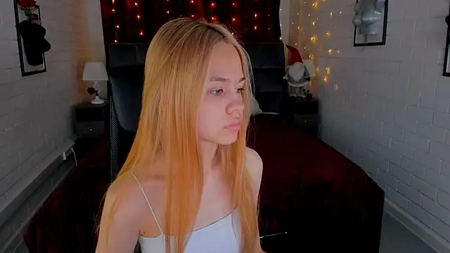 UliaNeer online show from 07/20/26, 05:11