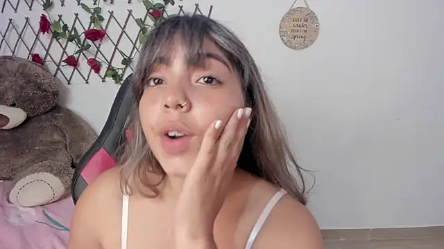 emma grays2 online show from 11/16/25, 06:30