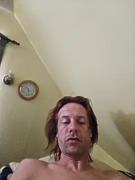 Snapshot of Danny19867 chatting on 09/28/25, 02:22 Danny19867 online show from 09/28/25, 02:22