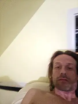 Snapshot of Danny19867 chatting on 10/02/25, 03:13 Danny19867 online show from 10/02/25, 03:13