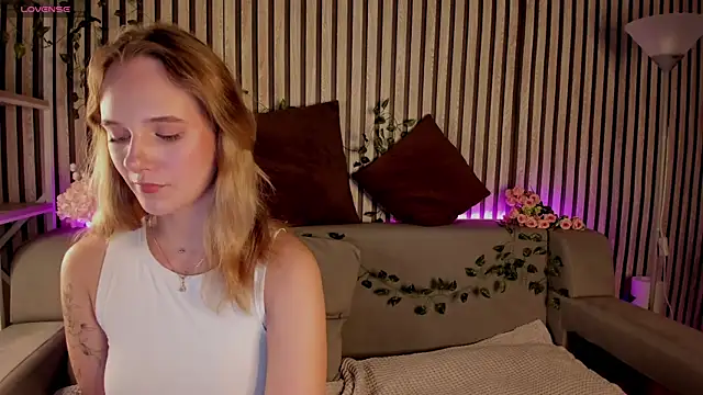 Casey Sweeet online show from 06/08/26, 03:45