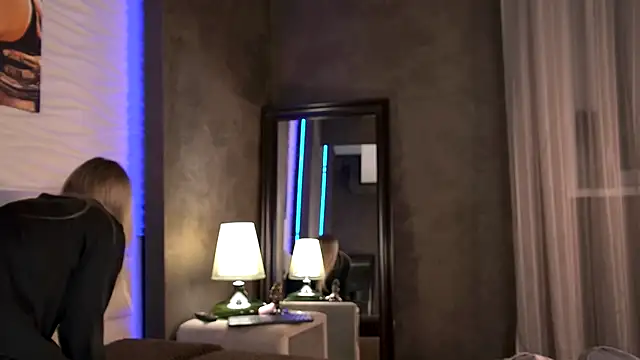 AriWild online show from 10/07/25, 04:20