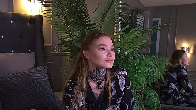AriWild online show from 05/13/26, 04:43