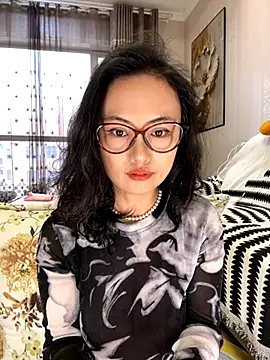 wen521 online show from 10/21/25, 01:17