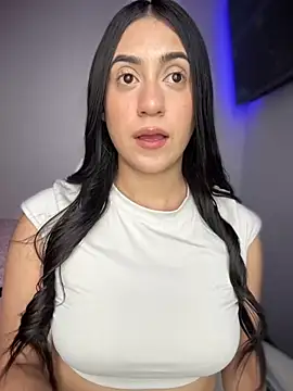 Snapshot of isabela_l chatting on 09/26/25, 07:51 isabela l online show from 09/26/25, 07:51