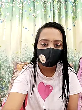 Snapshot of Prova-2 chatting on 12/14/25, 11:04 Prova-2 online show from 12/14/25, 11:04