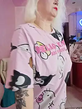 SquirtMilf00 online show from 07/27/26, 05:47