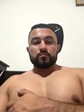 Snapshot of DoctorArabe3 chatting on 10/26/25, 03:01 DoctorArabe3 online show from 10/26/25, 03:01