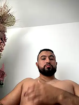 Snapshot of DoctorArabe3 chatting on 11/15/25, 02:35 DoctorArabe3 online show from 11/15/25, 02:35