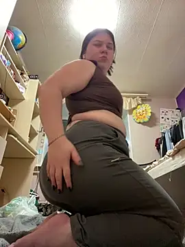 Snapshot of Kemeli008 chatting on 11/26/25, 11:39 Kemeli008 online show from 11/26/25, 11:39