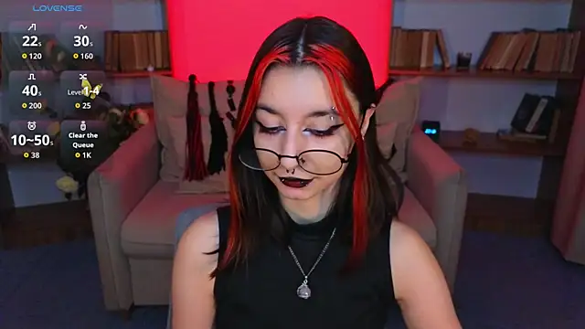 Snapshot of Mistress__Marcelline chatting on 11/29/25, 09:56 Mistress Marcelline online show from 11/29/25, 09:56